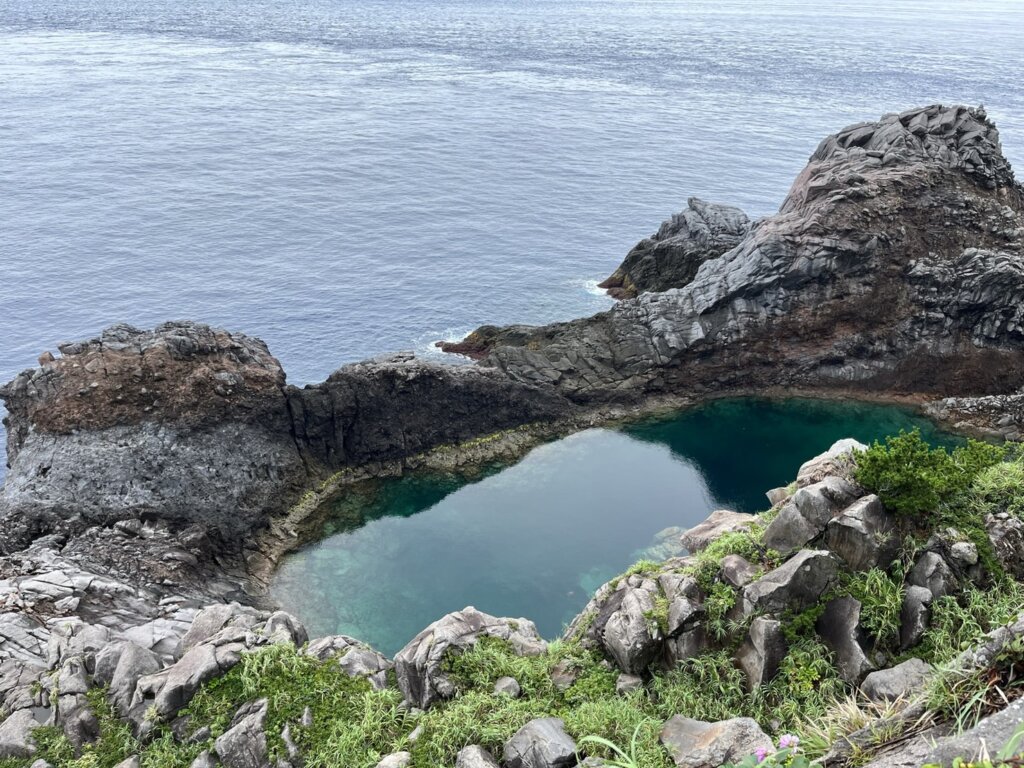 神津島　千両池